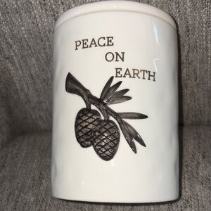 Magenta Peace On Earth canister